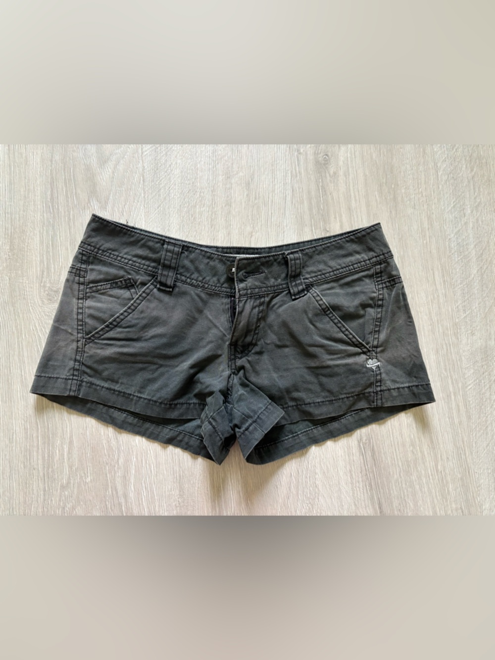 Y2K low rise short shorts